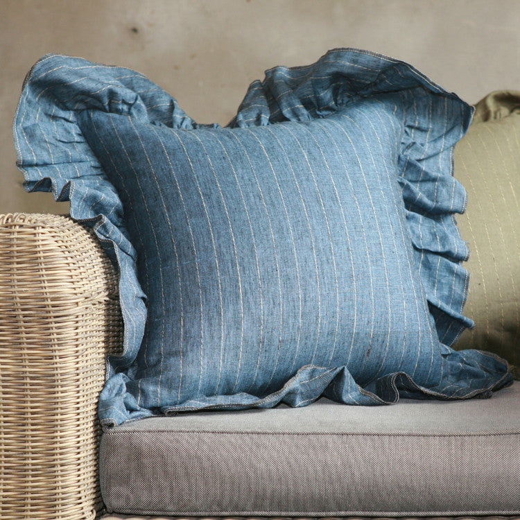 L.Wide Ruffle Cushion Cover