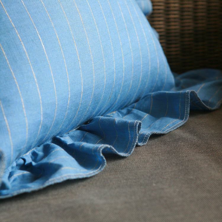 L.Wide Ruffle Cushion Cover