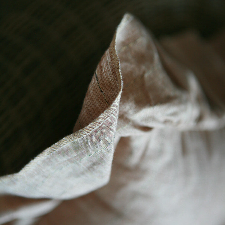 L.Wide Ruffle Cushion Cover
