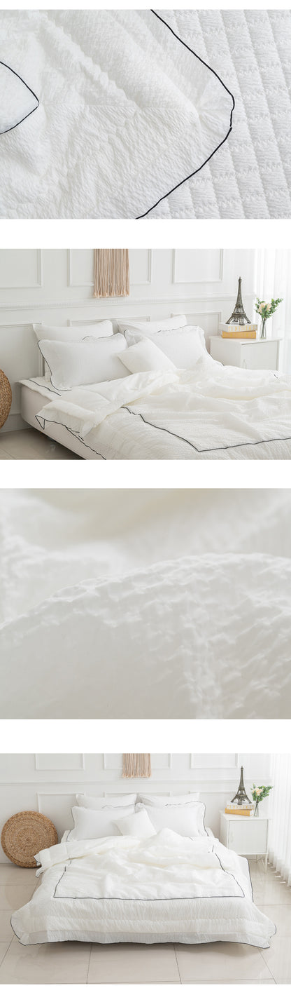 Fluffy microfiber filling inside Summercloud duvet for soft, allergy-friendly comfort