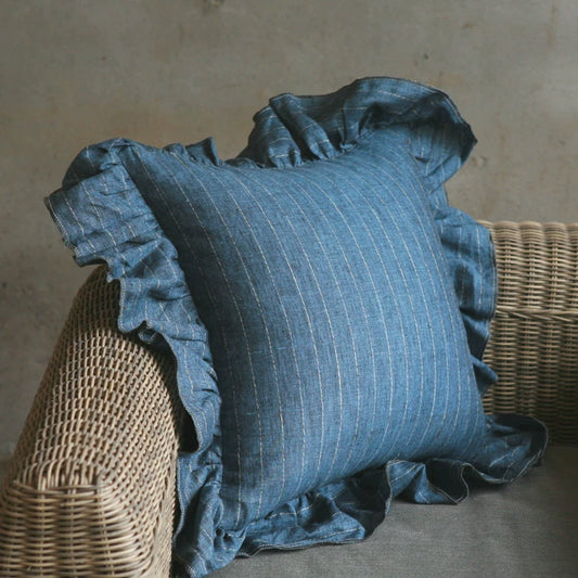 L.Wide Ruffle Cushion Cover