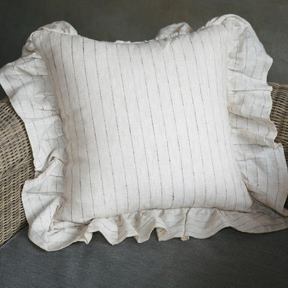 L.Wide Ruffle Cushion Cover