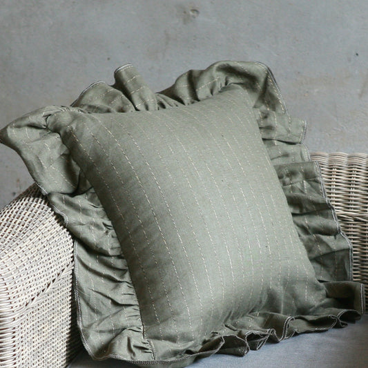 L.Wide Ruffle Cushion Cover