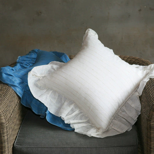 L.Wide Ruffle Cushion Cover